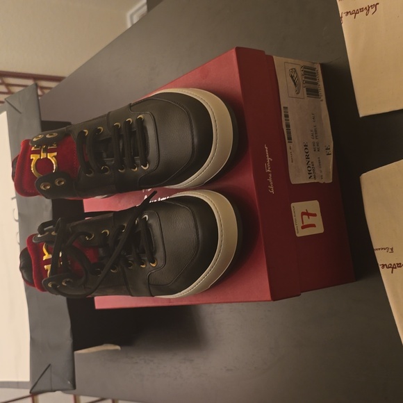 Salvatore Ferragamo Sneakers - Picture 2 of 5